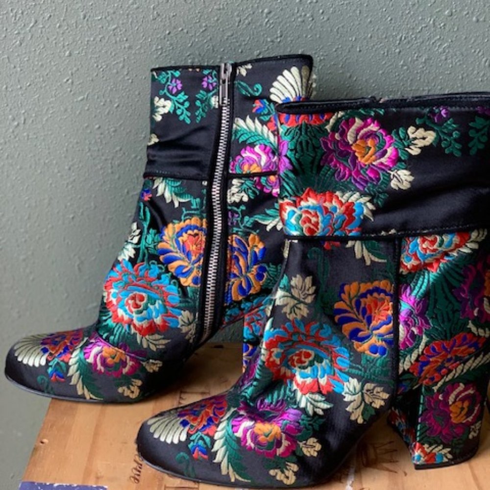 Steve Madden Embroidered Booties